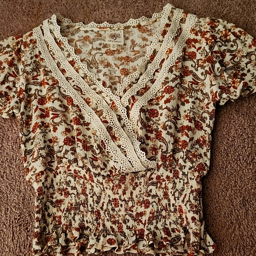 Floral Lace Trim Blouse
